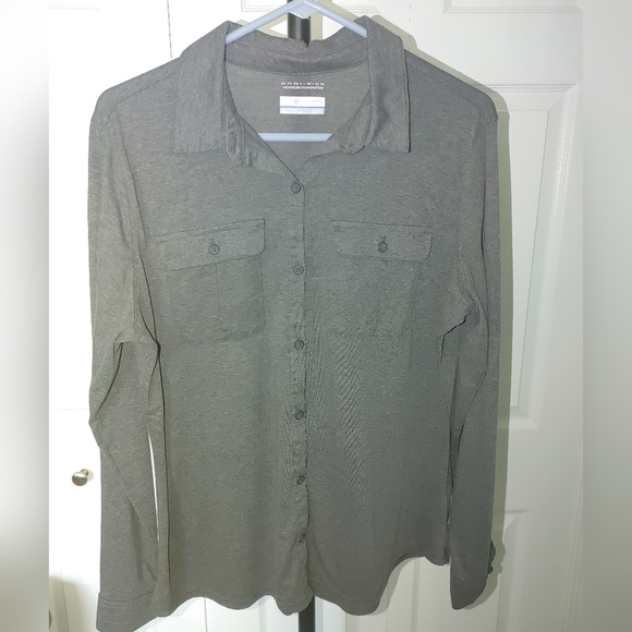 Columbia Woman's Gray Button-Up Shirt Size XL - Picture 1 of 7